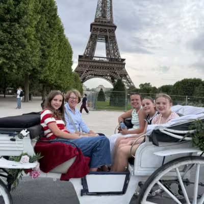 family carriage ride in Paris 